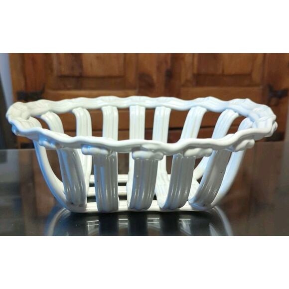 Vintage Ceramic Stoneware Bread Warmer Basket White 10.5"×4" - Picture 1 of 3